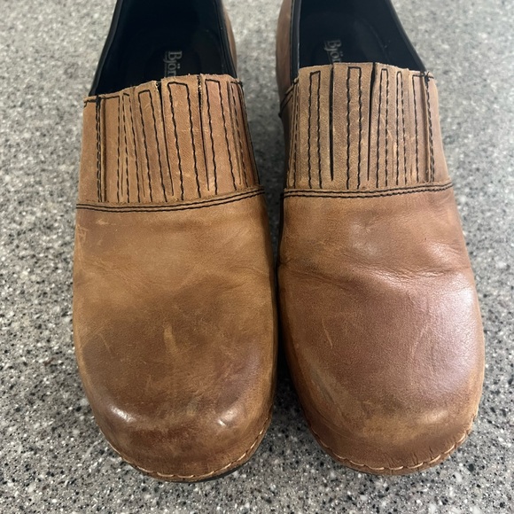 Women’s Shoes - Picture 2 of 5